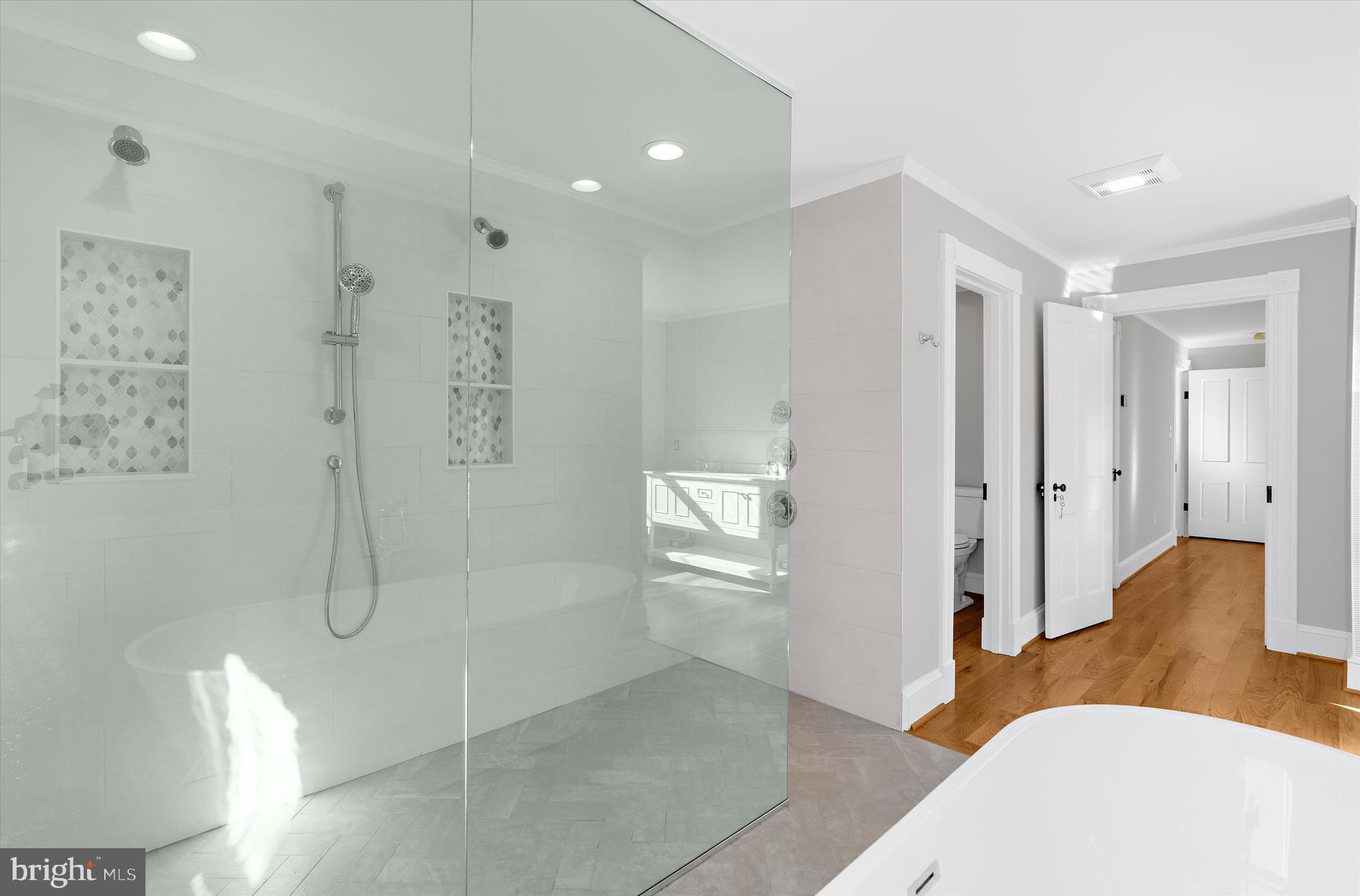 105 High Street Chestertown, MD 21620 - Photo 19 of 51 Separated water closet