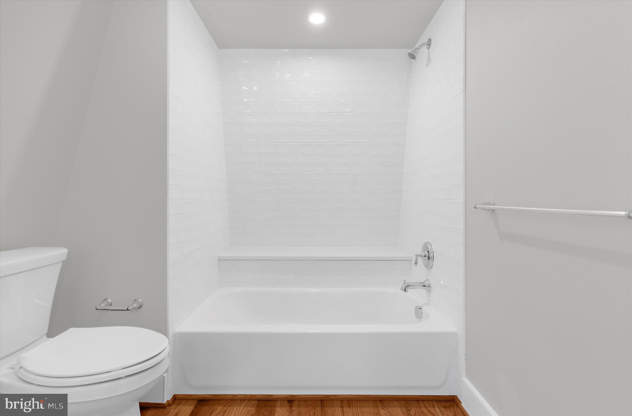 105 High Street Chestertown, MD 21620 - Photo 30 of 51 3rd floor common full bath