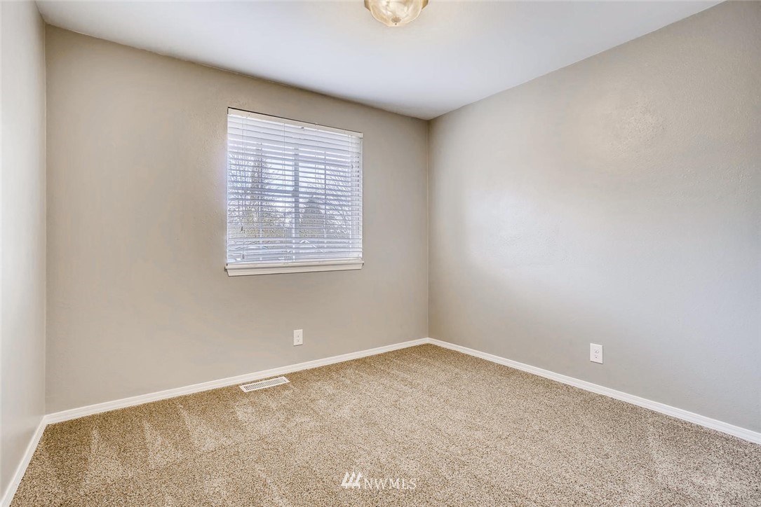498 9th Street Sultan, WA 98294 - Photo 16 of 25 Gallery Image 16