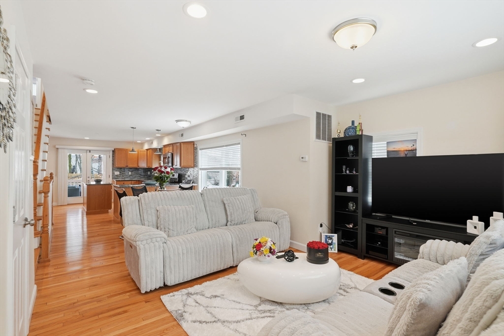 18 Winter Street Everett, MA 02149 - Photo 6 of 41