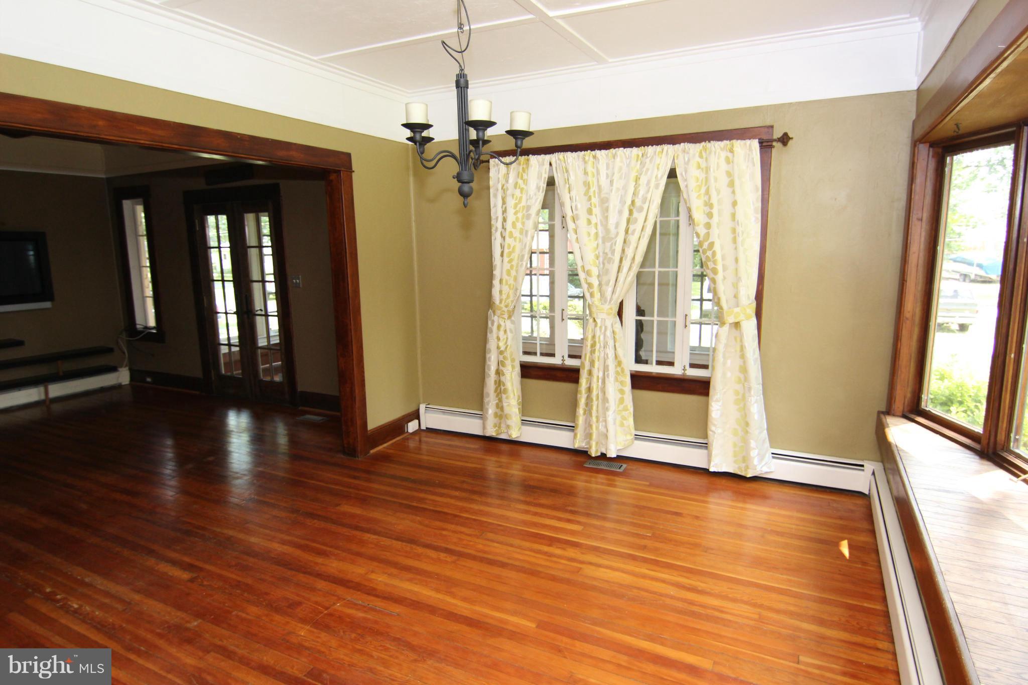 226 Magothy Road Pasadena, MD 21122 - Photo 11 of 30 Dining Room