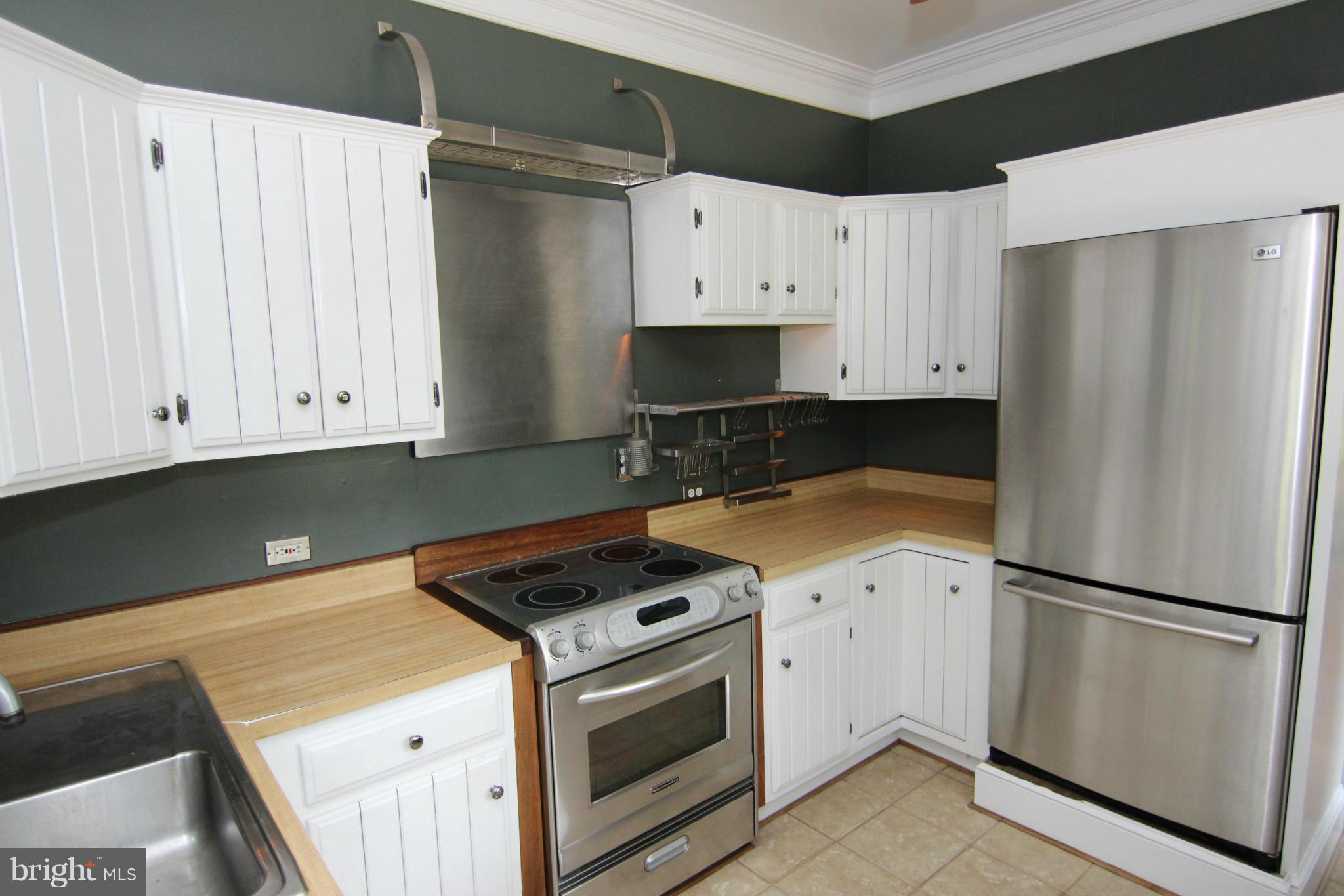 226 Magothy Road Pasadena, MD 21122 - Photo 12 of 30 Kitchen