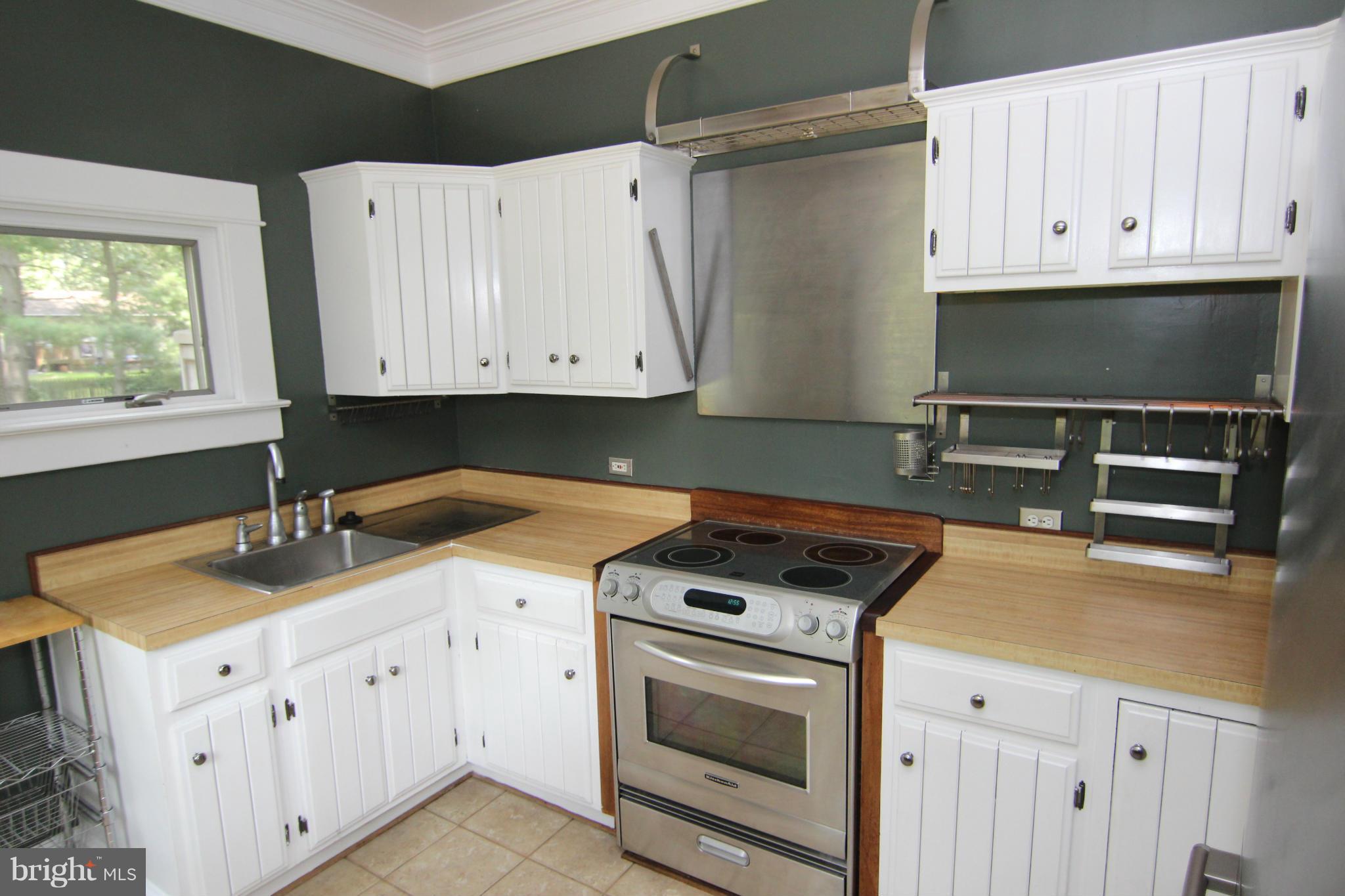 226 Magothy Road Pasadena, MD 21122 - Photo 13 of 30 Kitchen