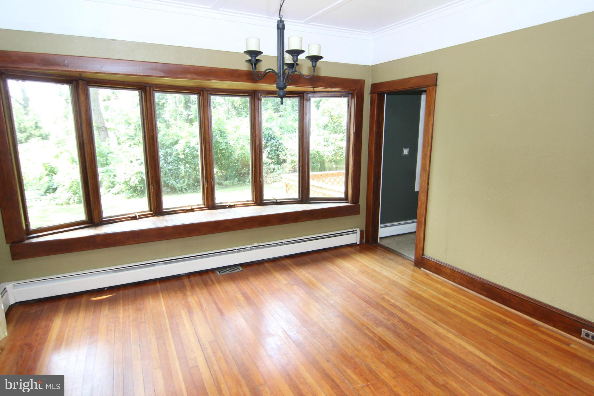 226 Magothy Road Pasadena, MD 21122 - Photo 10 of 30 Dining Room