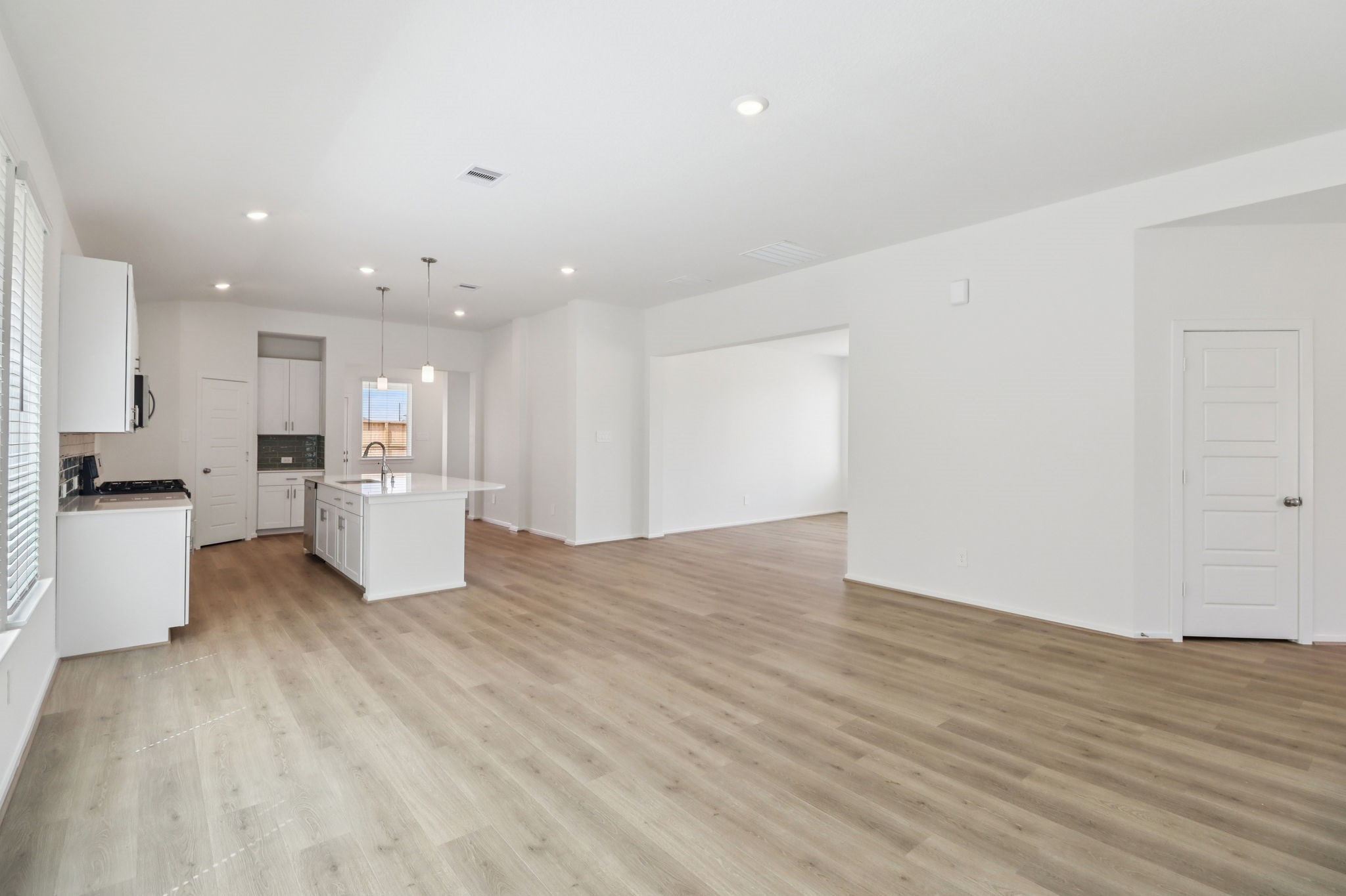 14028 Granger Pointe Lane Conroe, TX 77302 - Photo 4 of 10