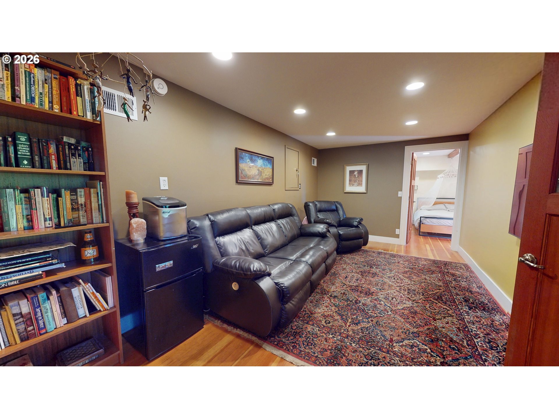 411 Perry Street Springfield, OR 97477 - Photo 20 of 48 Family Room
