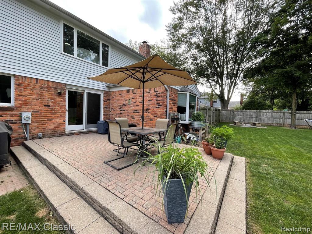 36170 Congress Road Farmington Hills, MI 48335 - Photo 3 of 22