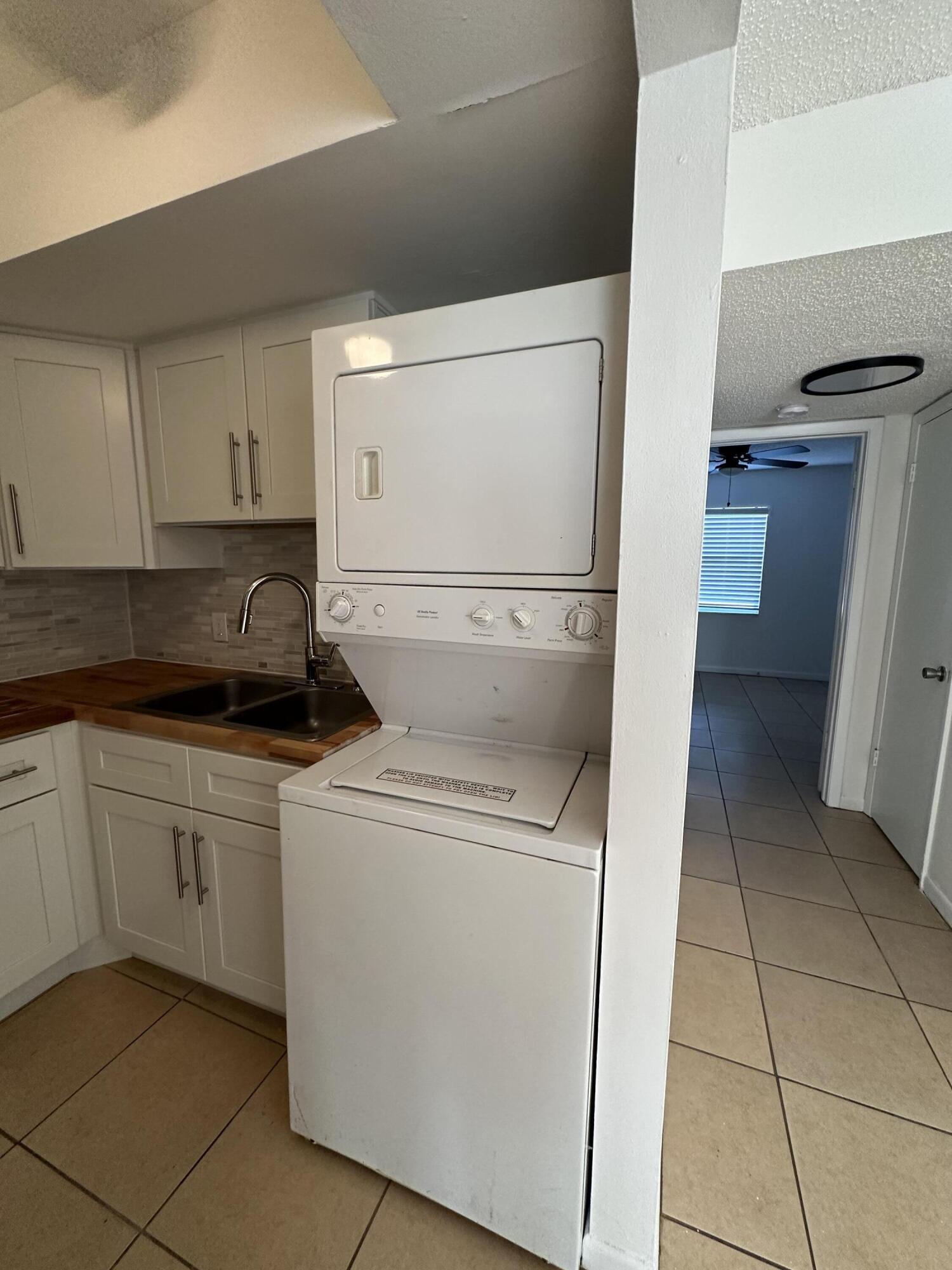 837 Hickory Street, Unit 8 Melbourne, FL 32901 - Photo 9 of 20 4