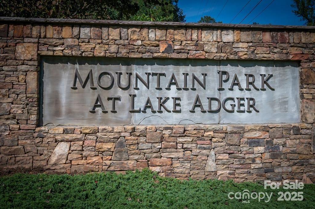 26 Mountain Parkway, Unit 26 Mill Spring, NC 28756 - Photo 2 of 7