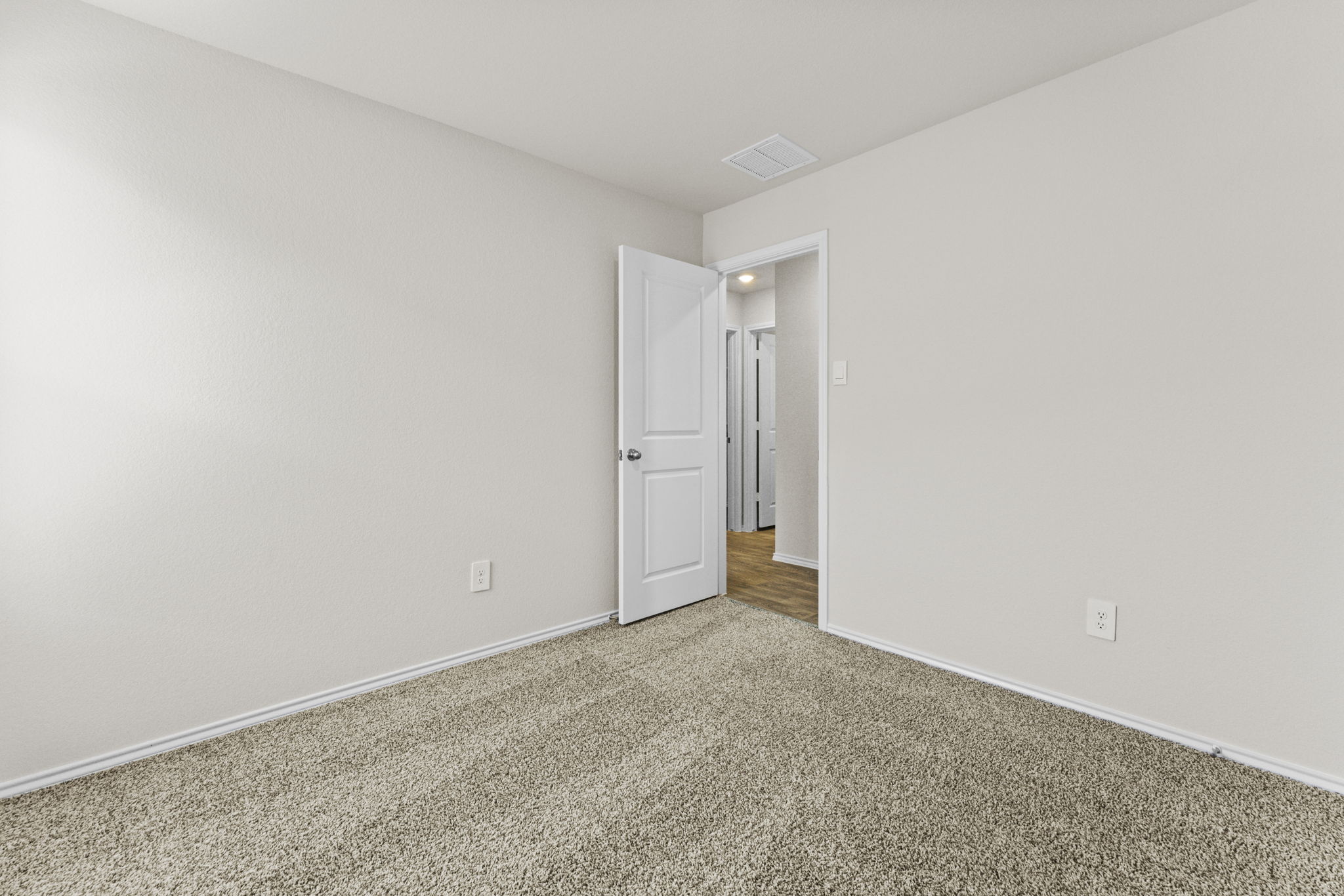 401 Wild Goose Drive Luling, TX 78648 - Photo 11 of 26 a view of an empty room