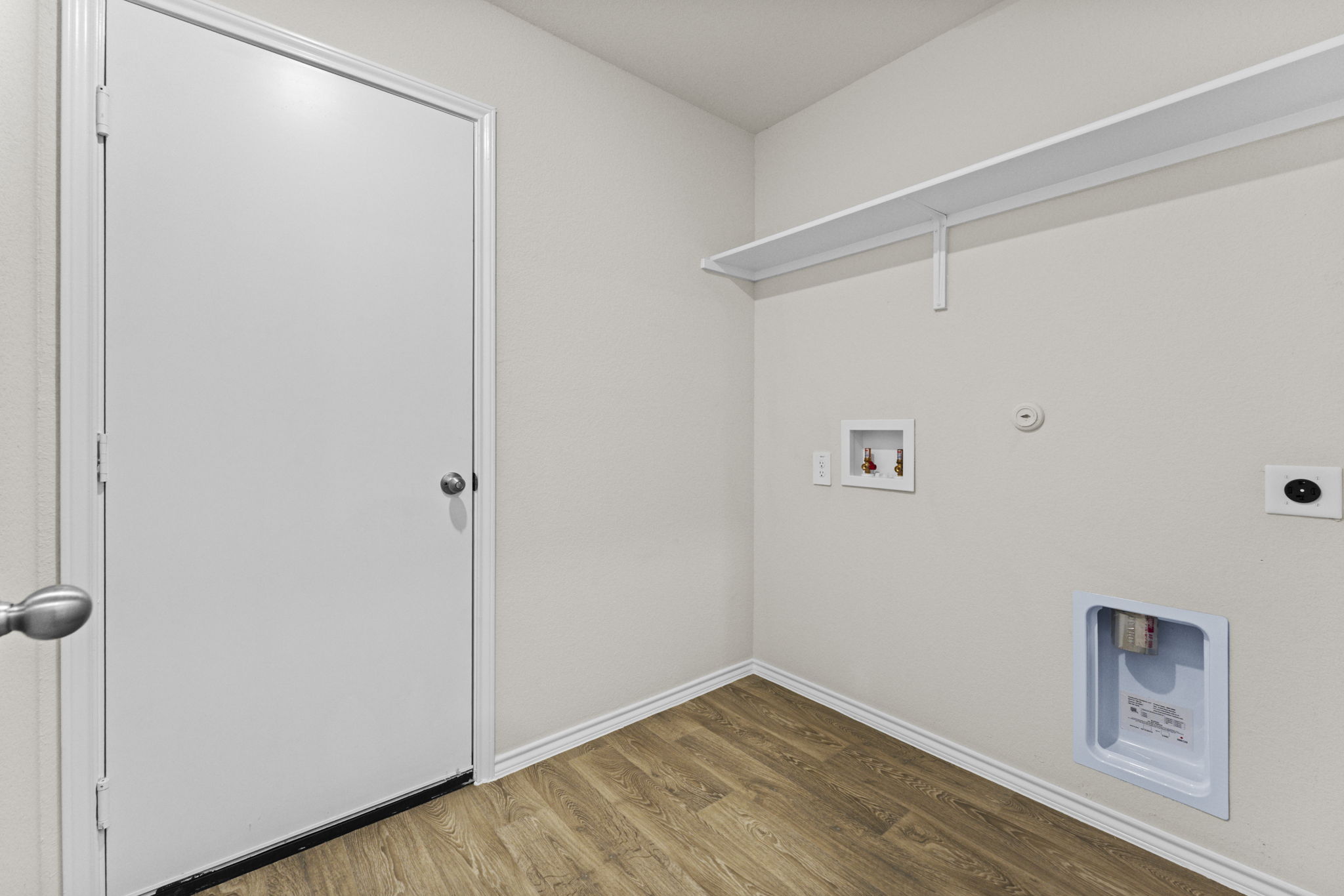 401 Wild Goose Drive Luling, TX 78648 - Photo 16 of 26 a view of an empty room