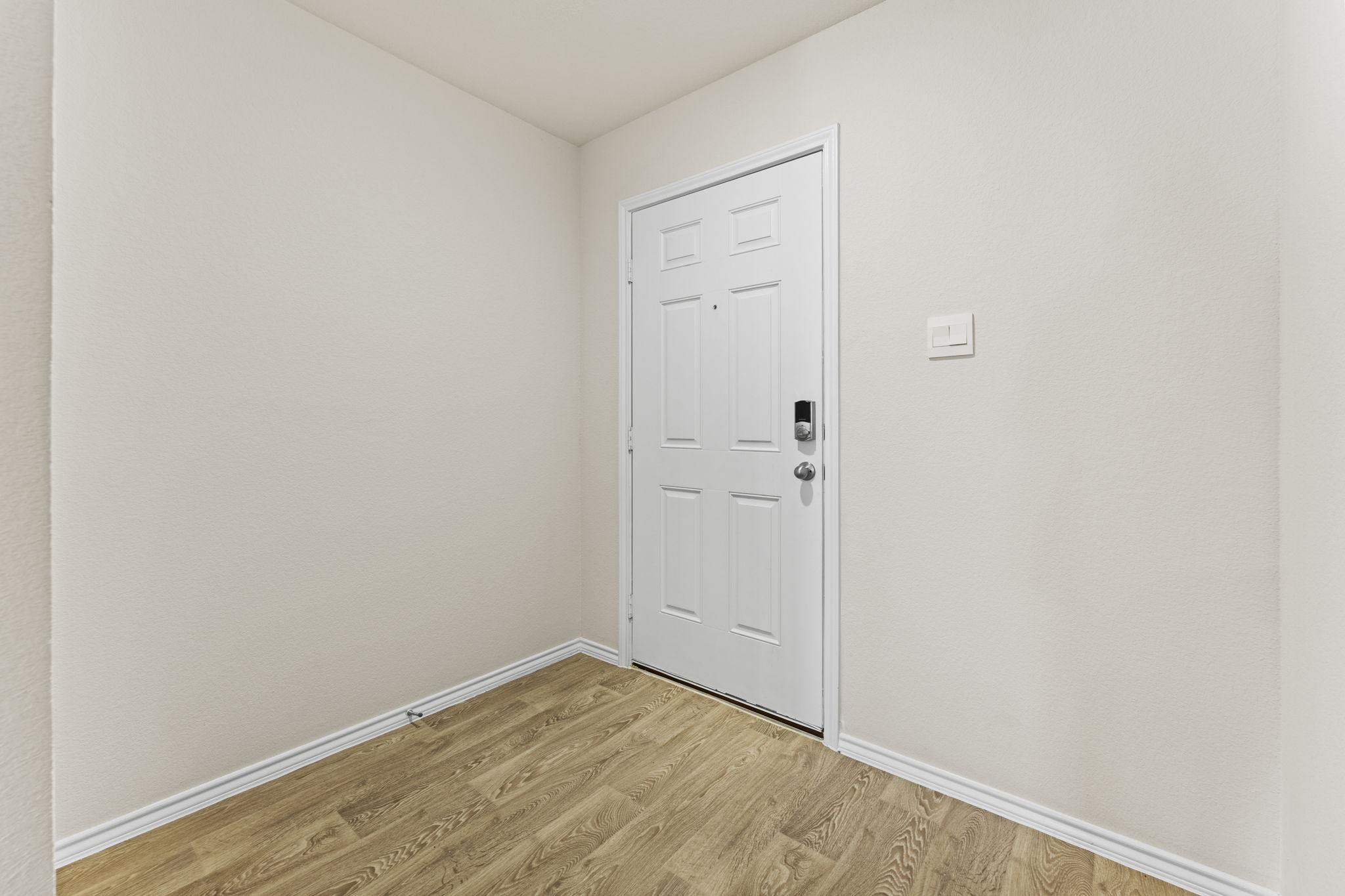 401 Wild Goose Drive Luling, TX 78648 - Photo 3 of 26 a view of small space