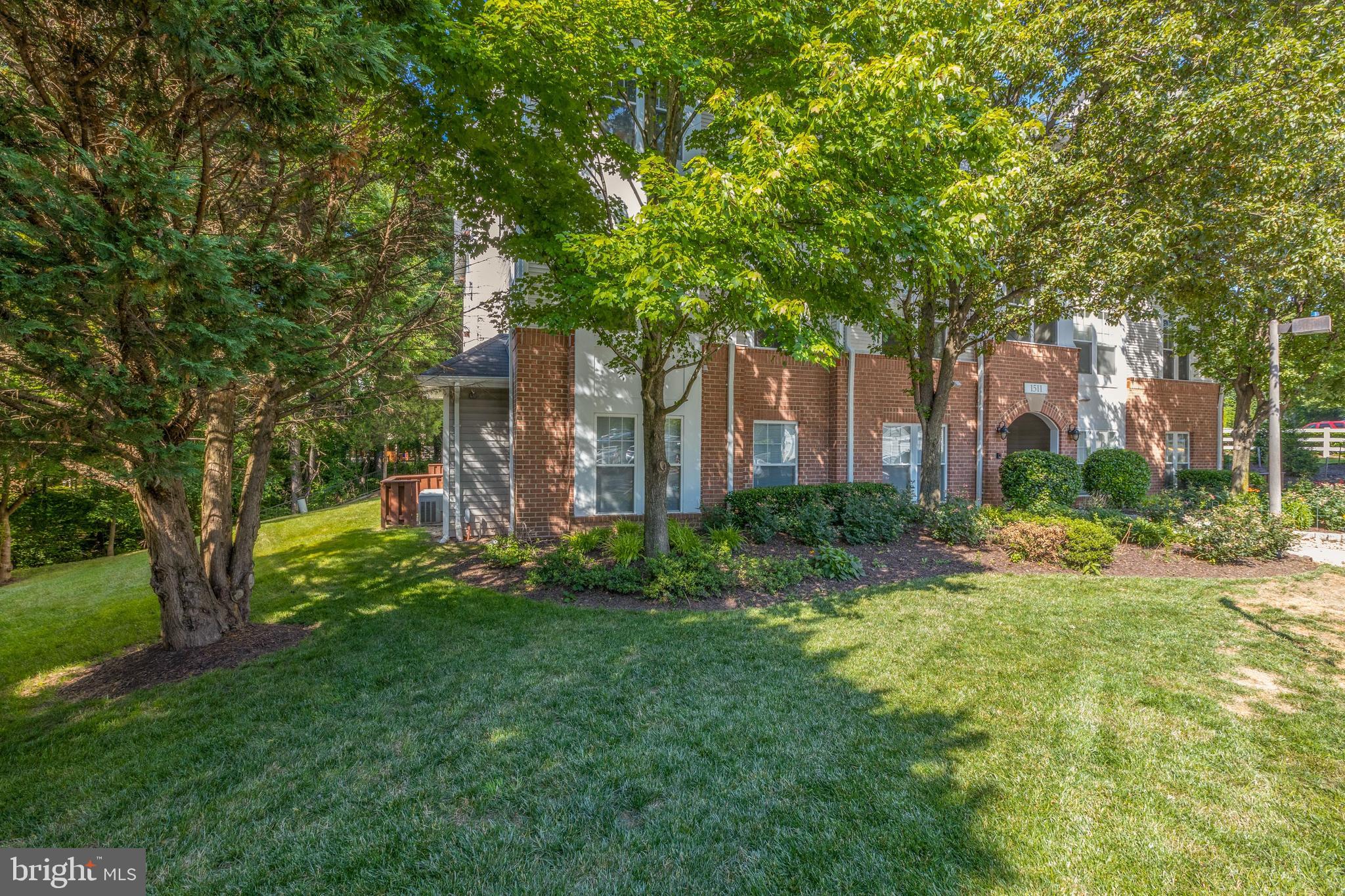 1511 North Point Drive, Unit 303 Reston, VA 20194 - Photo 26 of 29 Exterior grounds