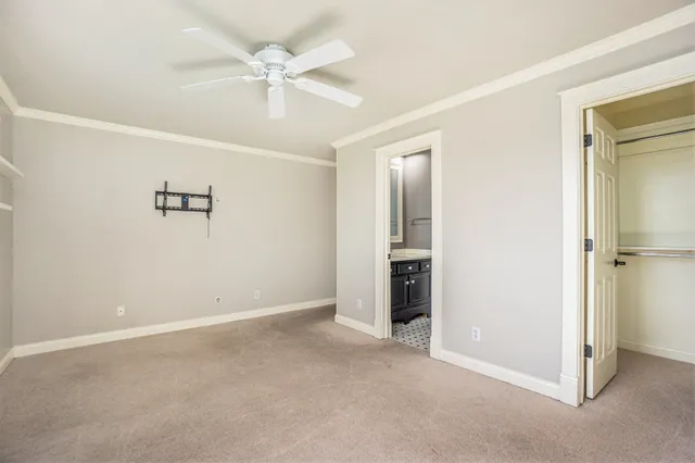 $2,000 | 4128 West Centre Avenue, Unit 307, Portage, MI 49024