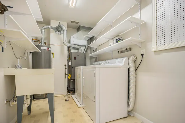 $2,000 | 4128 West Centre Avenue, Unit 307, Portage, MI 49024