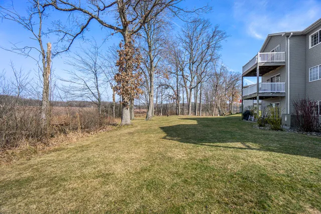 $2,000 | 4128 West Centre Avenue, Unit 307, Portage, MI 49024