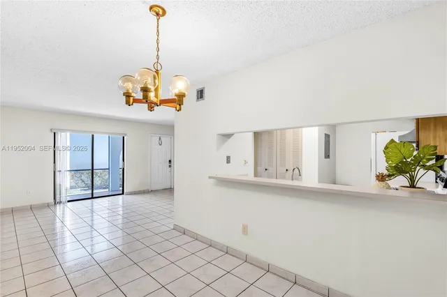 $289,900 | 18370 Mediterranean Boulevard, Unit 125, Hialeah, FL 33015