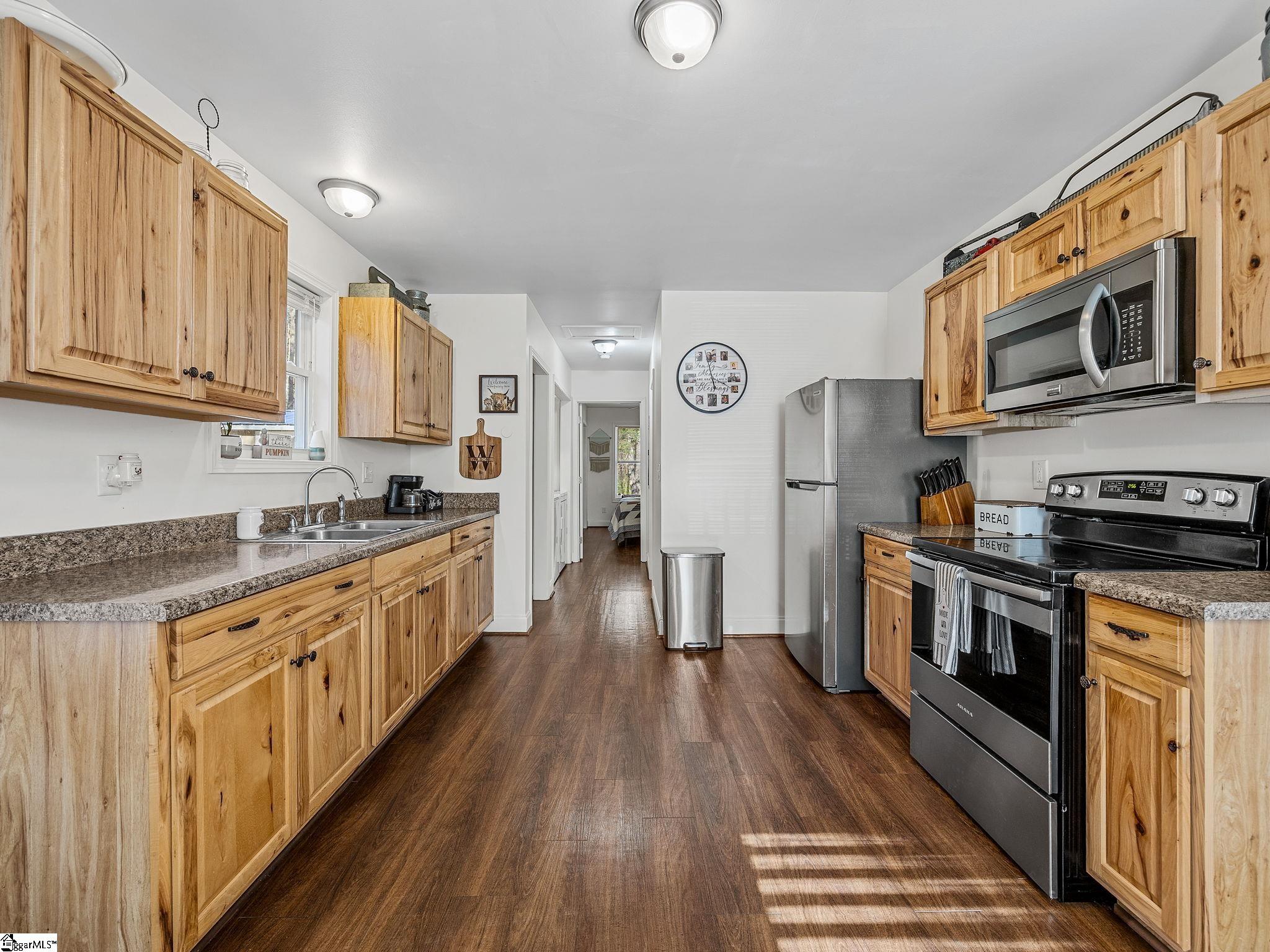 131 McGinnis Road Chesnee, SC 29323 - Photo 7 of 30