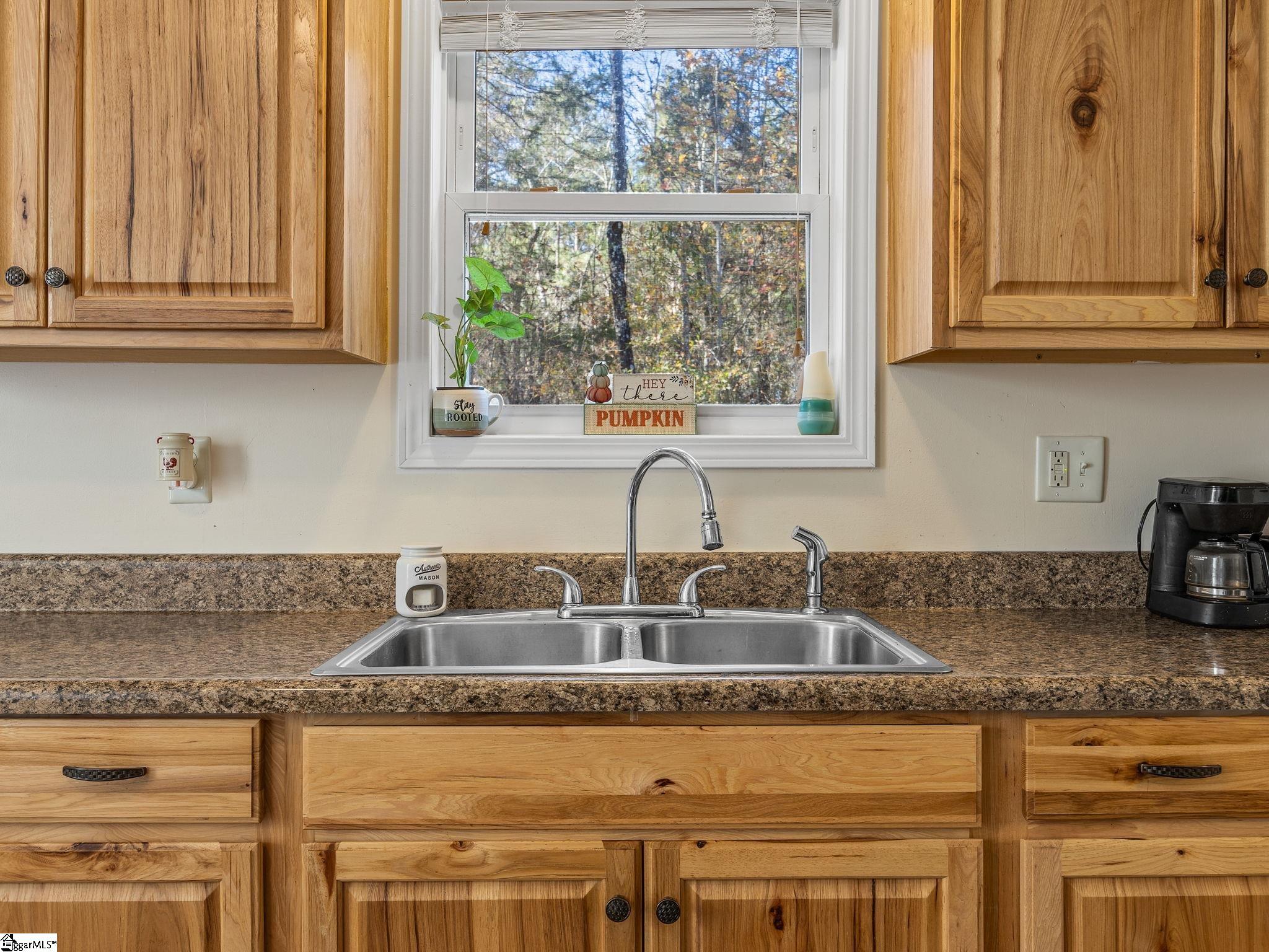 131 McGinnis Road Chesnee, SC 29323 - Photo 9 of 30