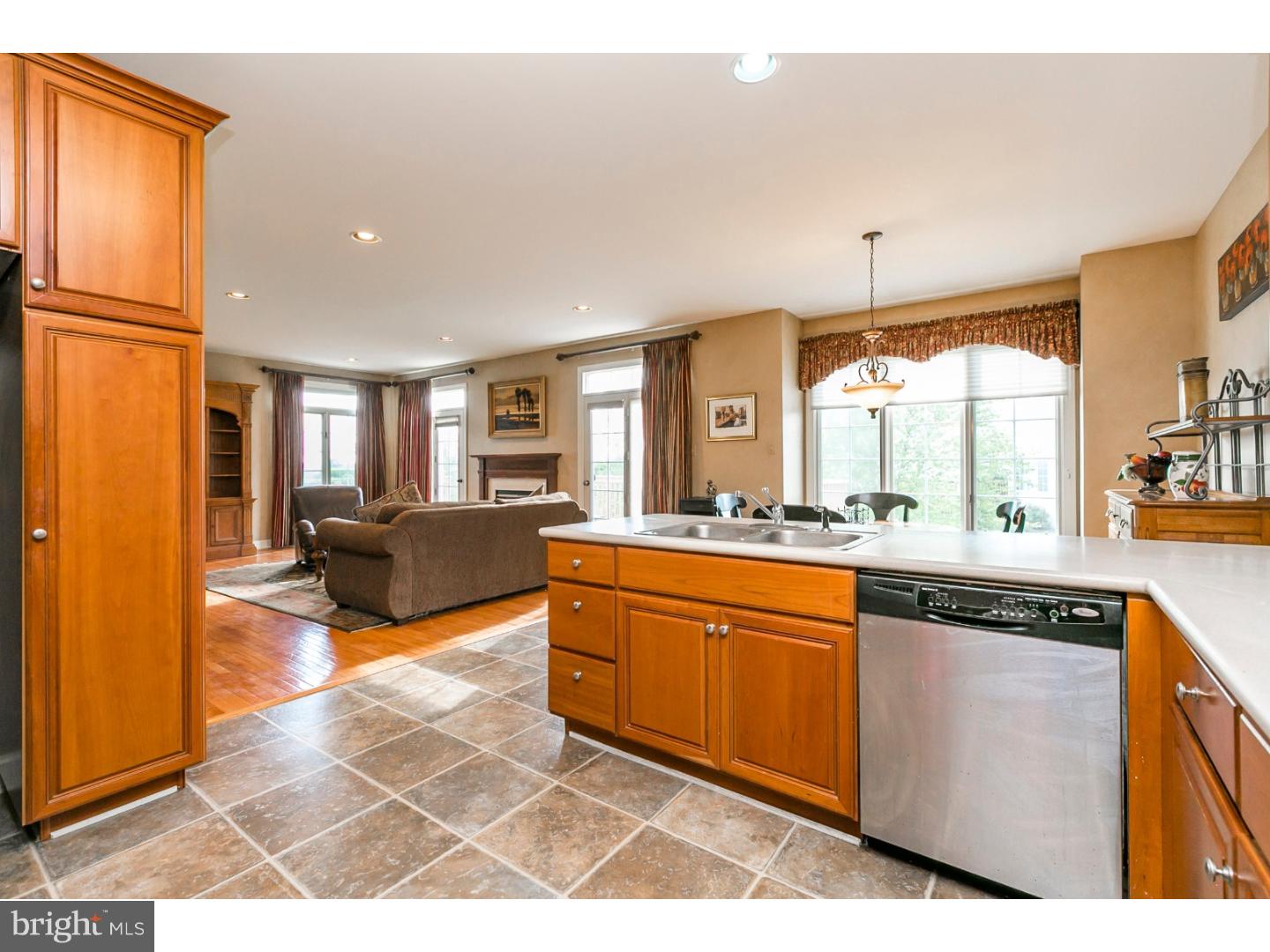 8 Regency Court Exton, PA 19341 - Photo 11 of 25 Kitchen