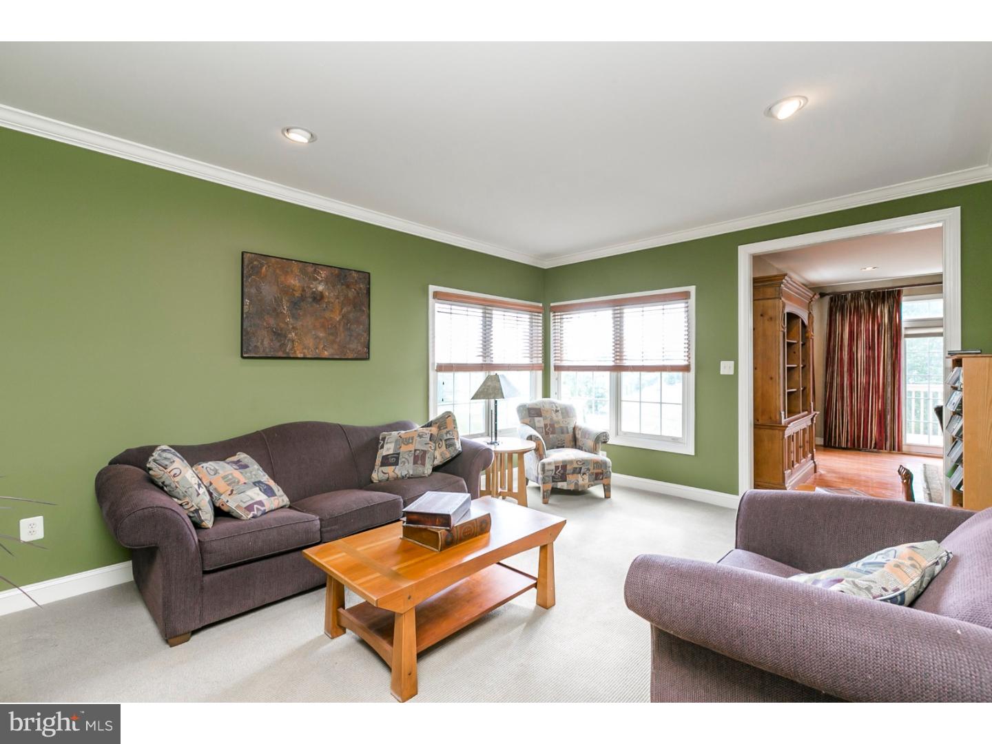 8 Regency Court Exton, PA 19341 - Photo 12 of 25 Living Room