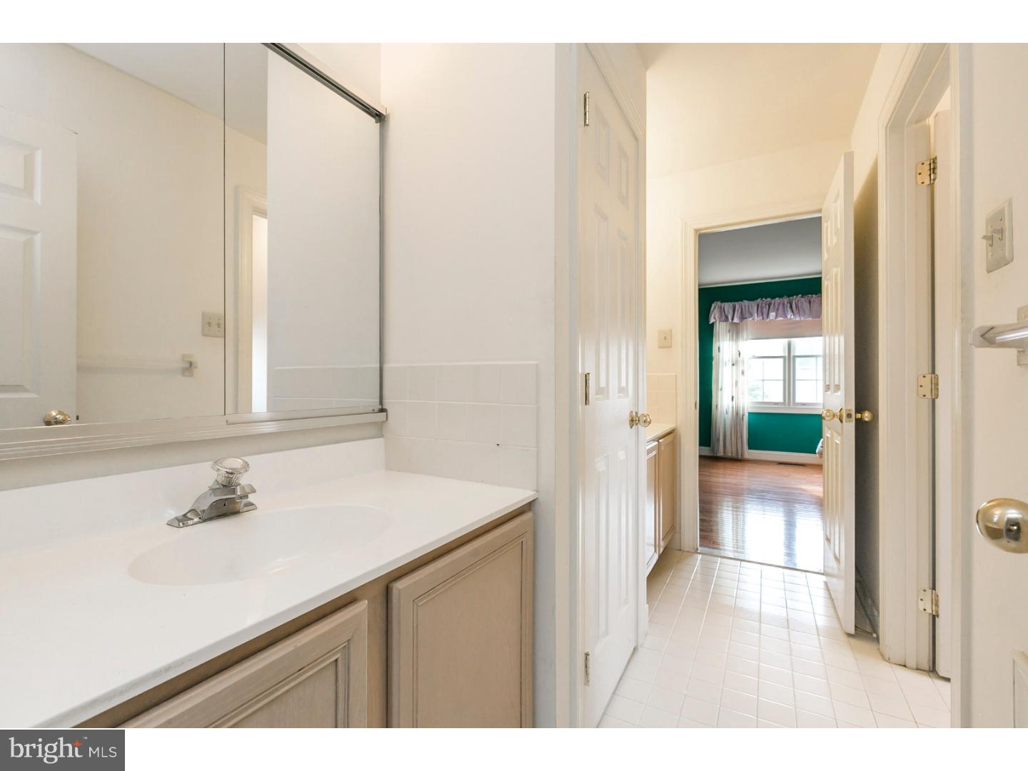 8 Regency Court Exton, PA 19341 - Photo 22 of 25 Bathroom