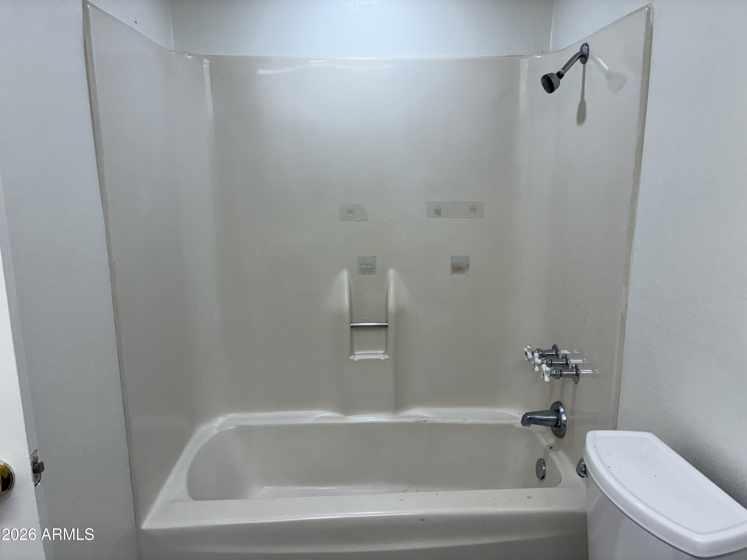 8819 West Roma Avenue Phoenix, AZ 85037 - Photo 11 of 32 IMG_8203