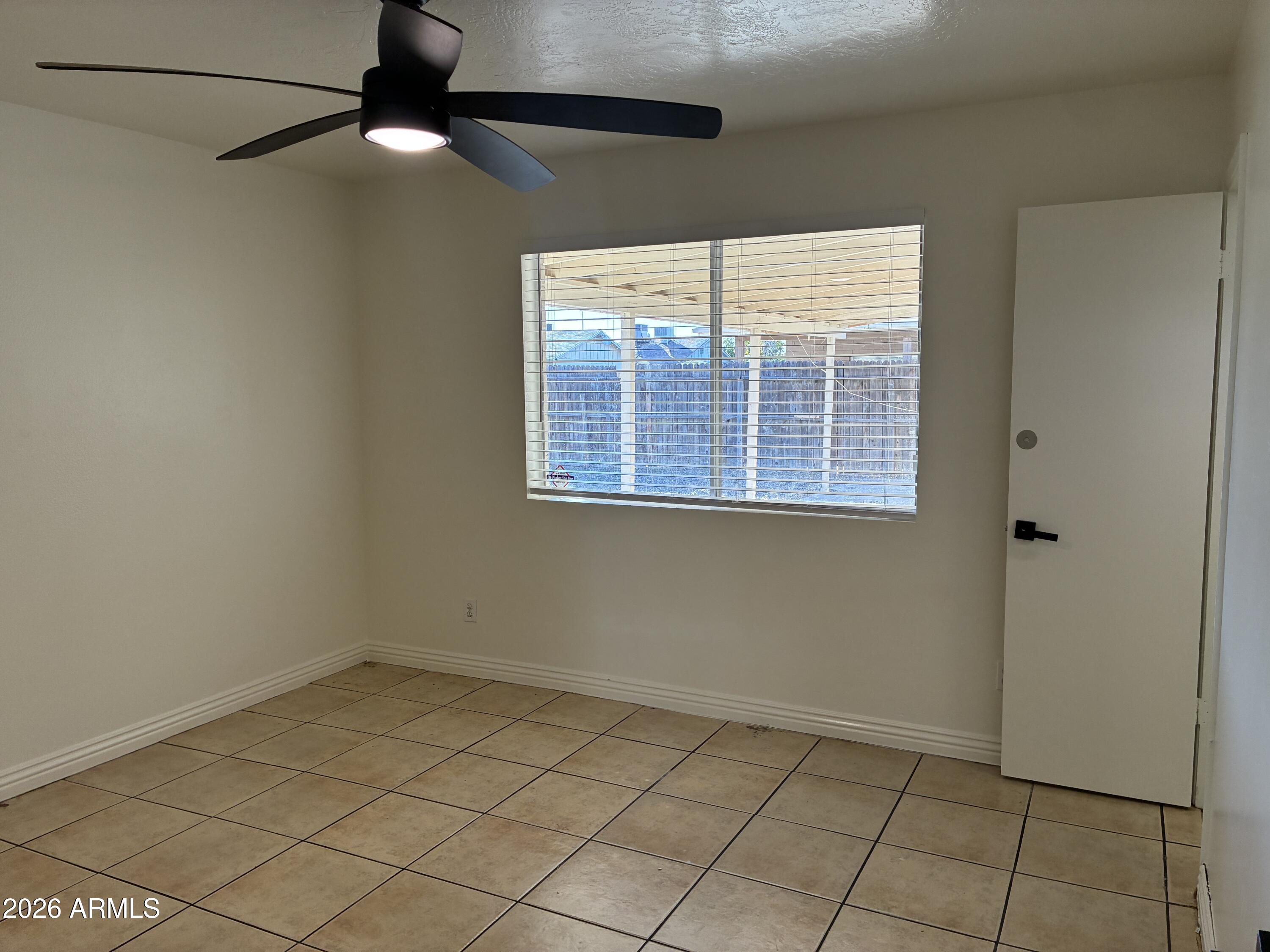 8819 West Roma Avenue Phoenix, AZ 85037 - Photo 12 of 32 IMG_8205