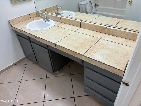 $1,650 | 8819 West Roma Avenue, Phoenix, AZ 85037