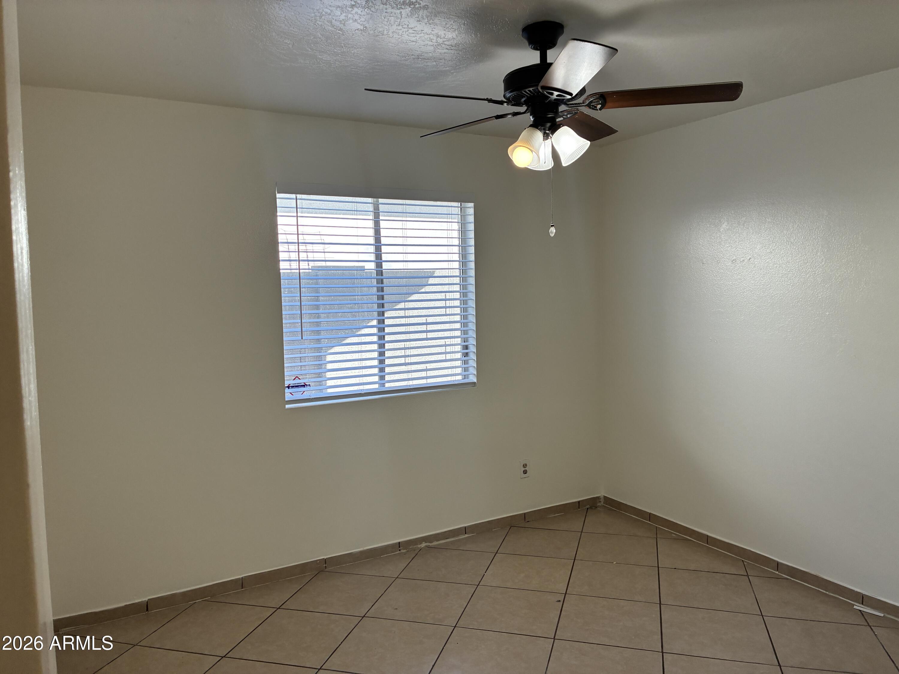 8819 West Roma Avenue Phoenix, AZ 85037 - Photo 17 of 32 IMG_8211