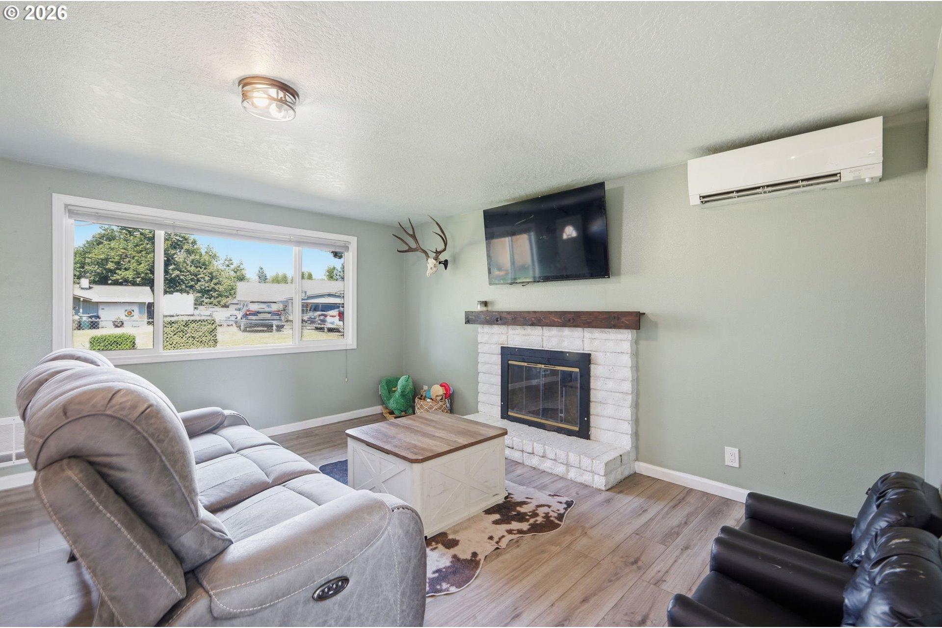 697 54th Street Springfield, OR 97478 - Photo 36 of 39 Gallery Image 36