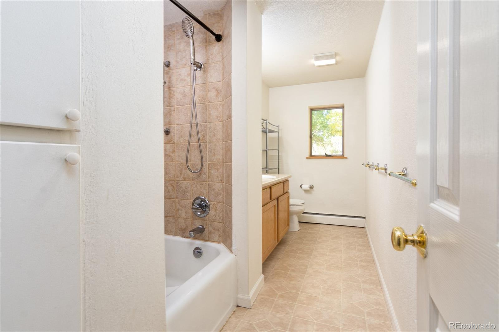 4579 County Line Road Erie, CO 80516 - Photo 14 of 38