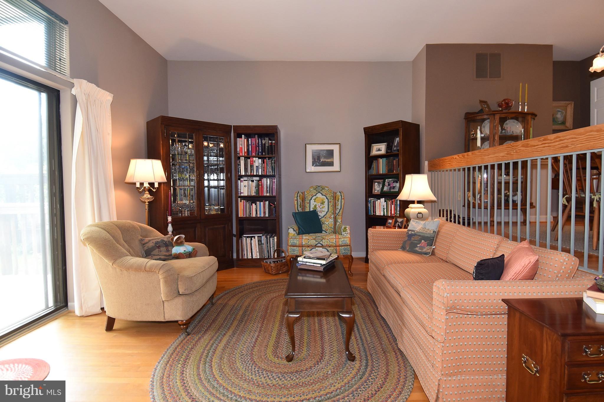 11605 Golf Course Square Reston, VA 20191 - Photo 14 of 30 Living Room