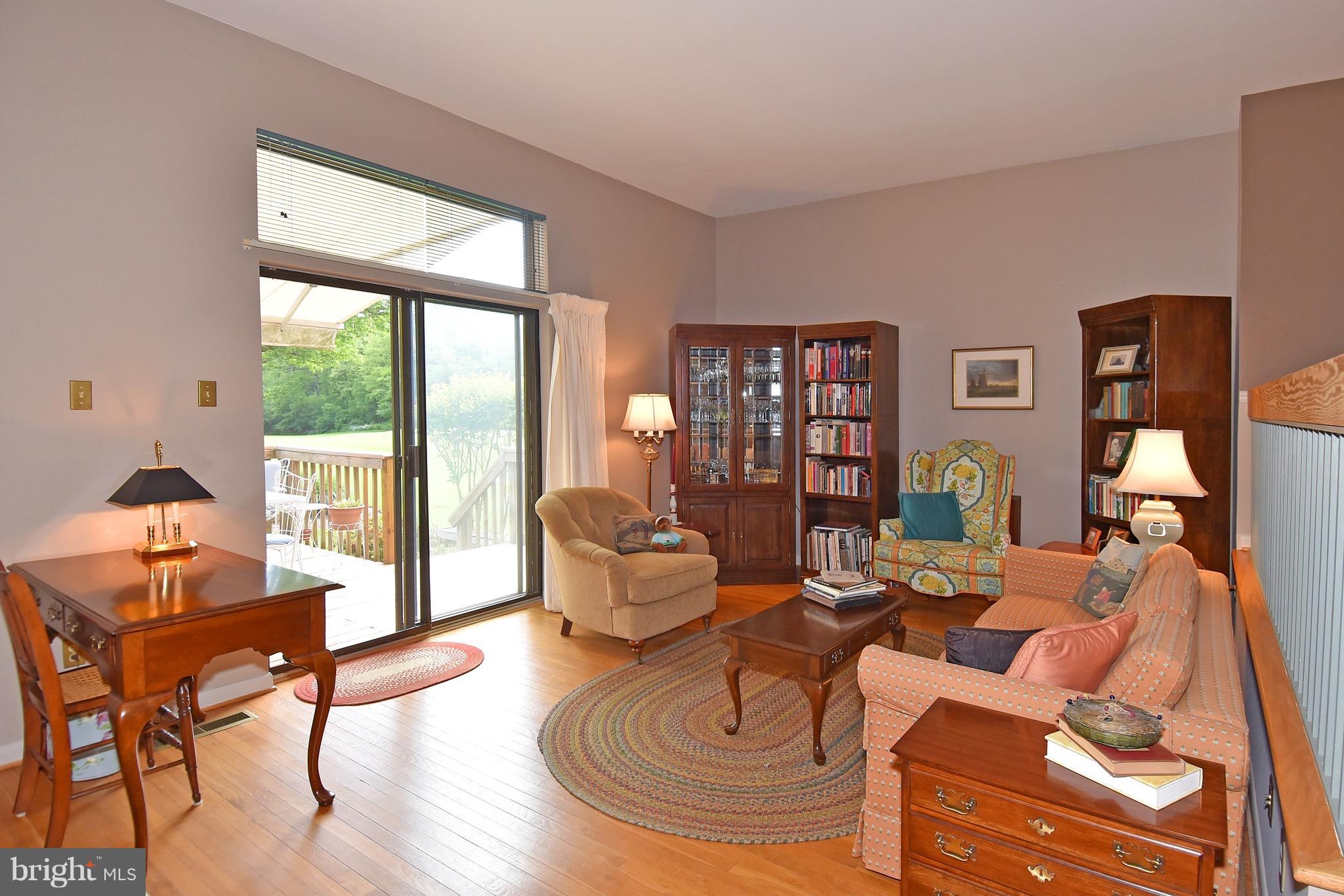 11605 Golf Course Square Reston, VA 20191 - Photo 10 of 30 Living Room