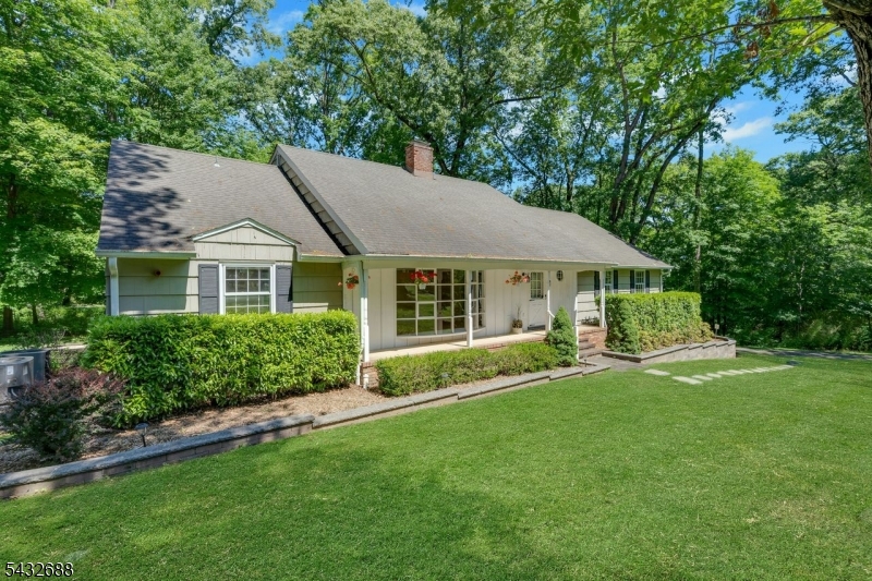 35 Manor Drive Bernards, NJ 07920 - Photo 2 of 46