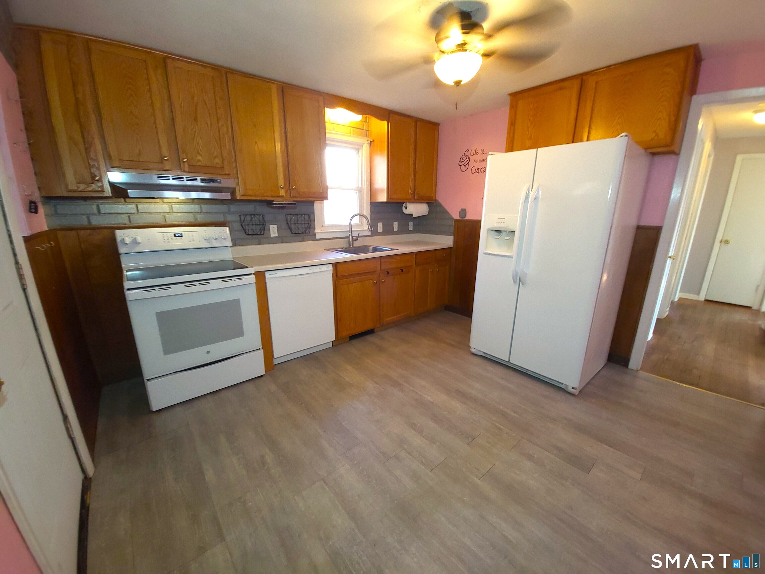 19 Bancroft Road Vernon, CT 06066 - Photo 4 of 28