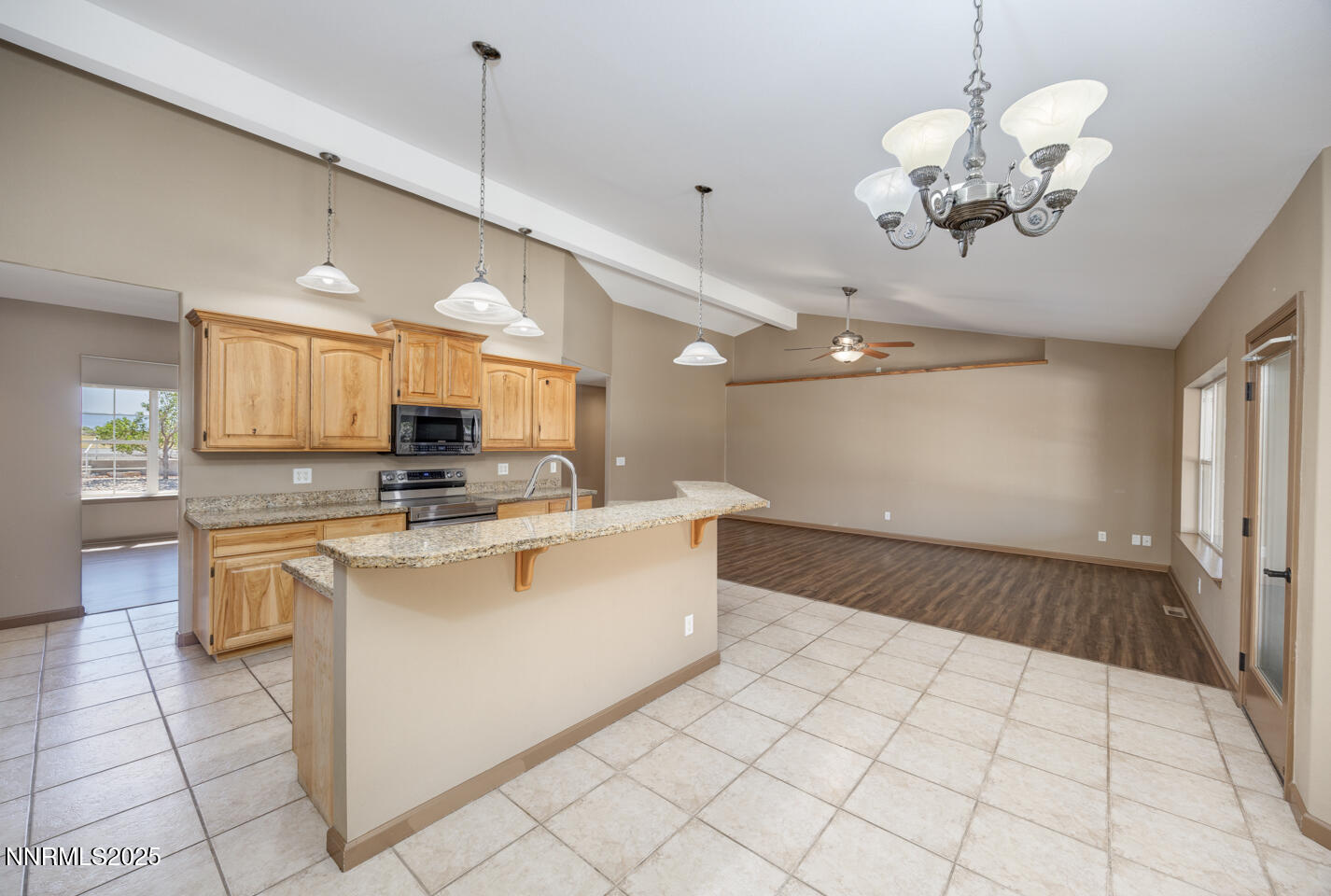 305 Cemetery Road Fallon, NV 89406 - Photo 4 of 26 a view of kitchen with refrigerator and window