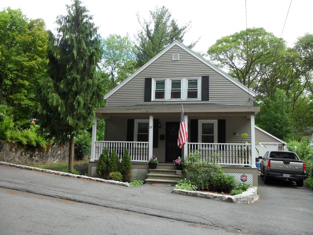 19 Bulfinch Road Lynn, MA 01902 - Photo 1 of 22 Gallery Image 1