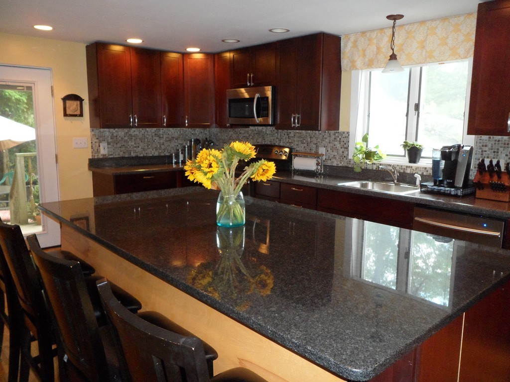 19 Bulfinch Road Lynn, MA 01902 - Photo 5 of 22 Gallery Image 5