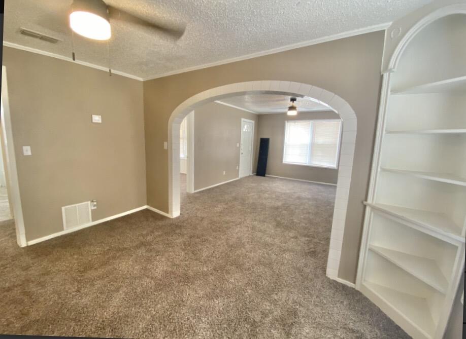 2114 27th Street Lubbock, TX 79411 - Photo 4 of 9
