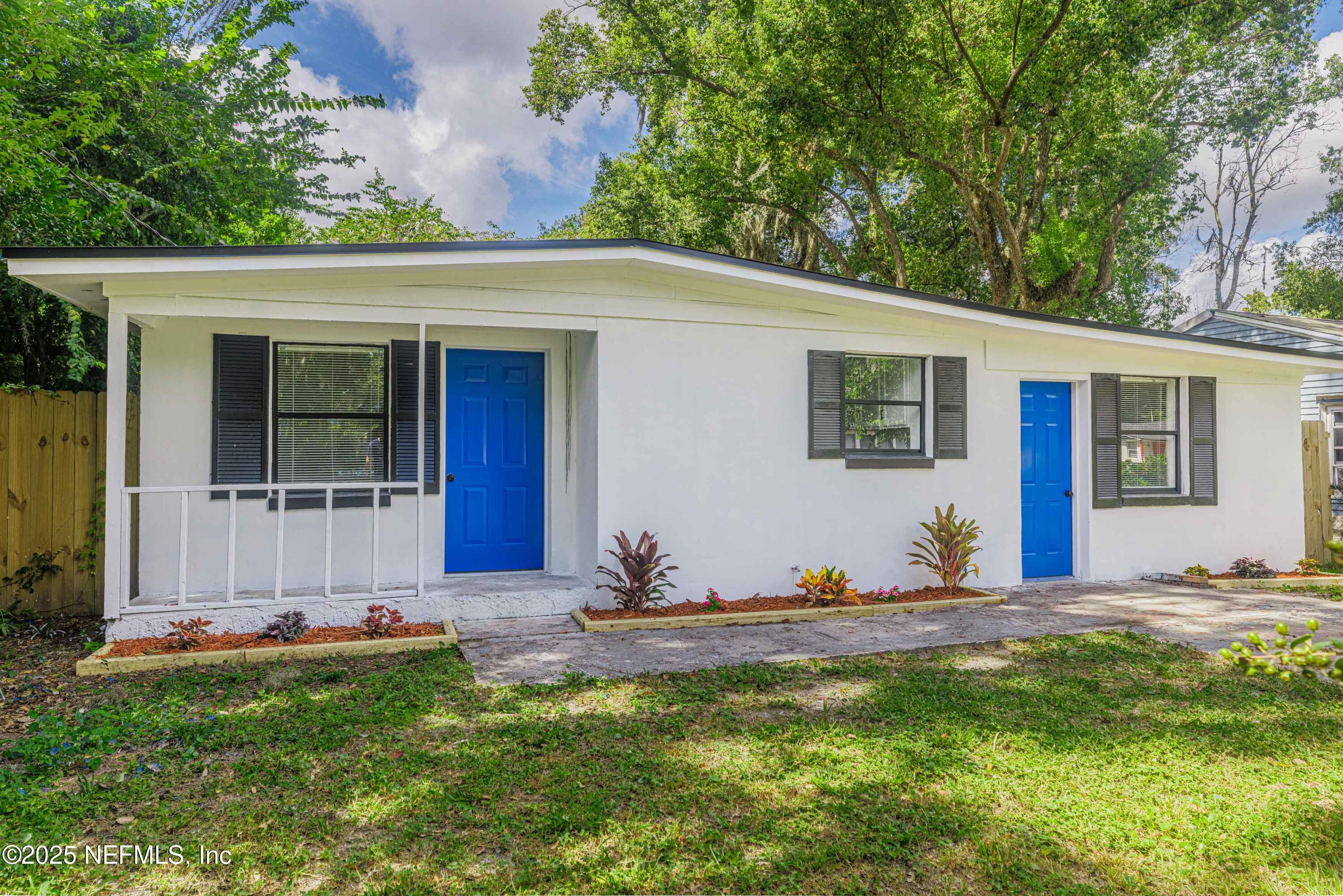 9166 3rd Avenue Jacksonville, FL 32208 - Photo 2 of 23 a view of front door and yard