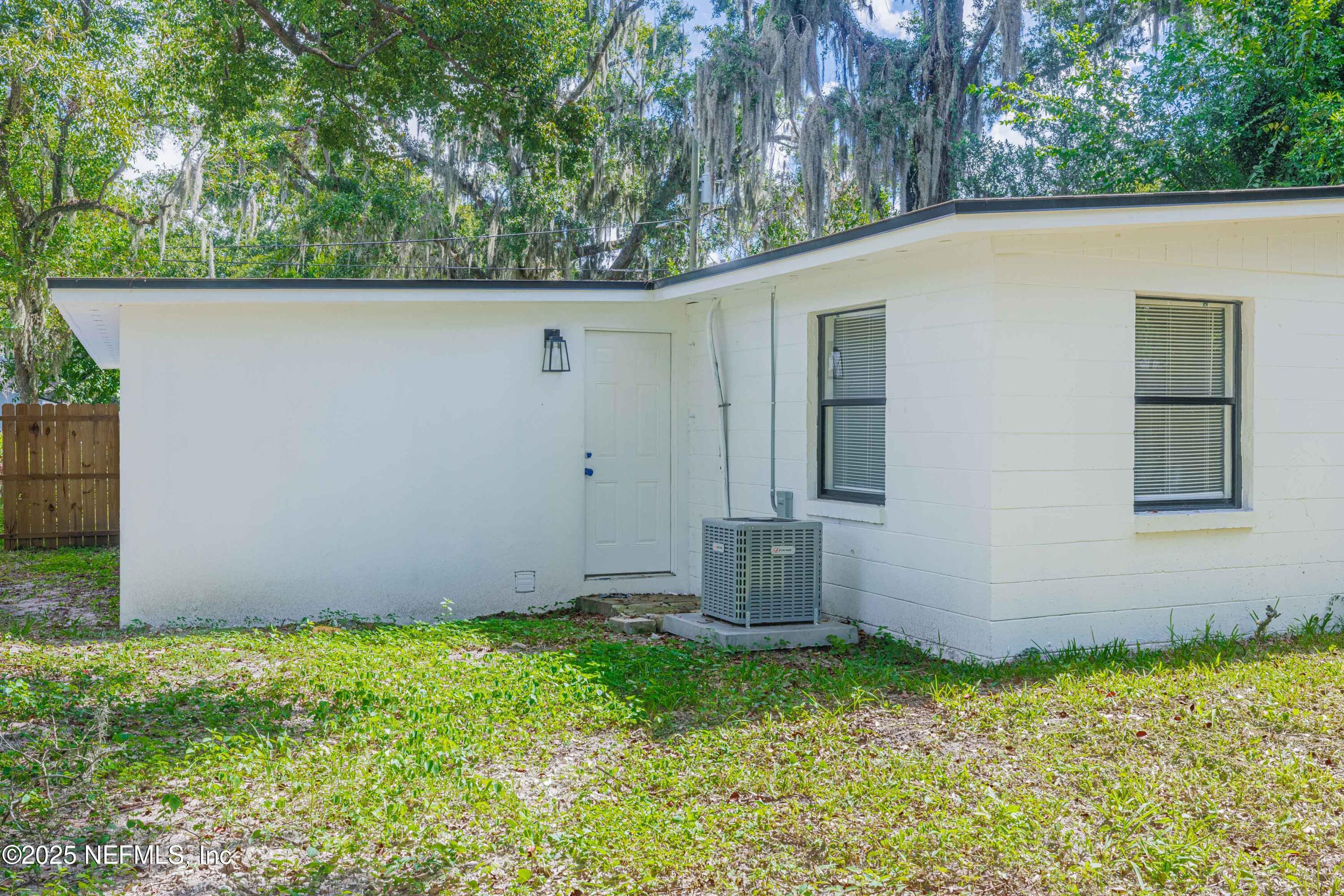 9166 3rd Avenue Jacksonville, FL 32208 - Photo 21 of 23 a view of a backyard