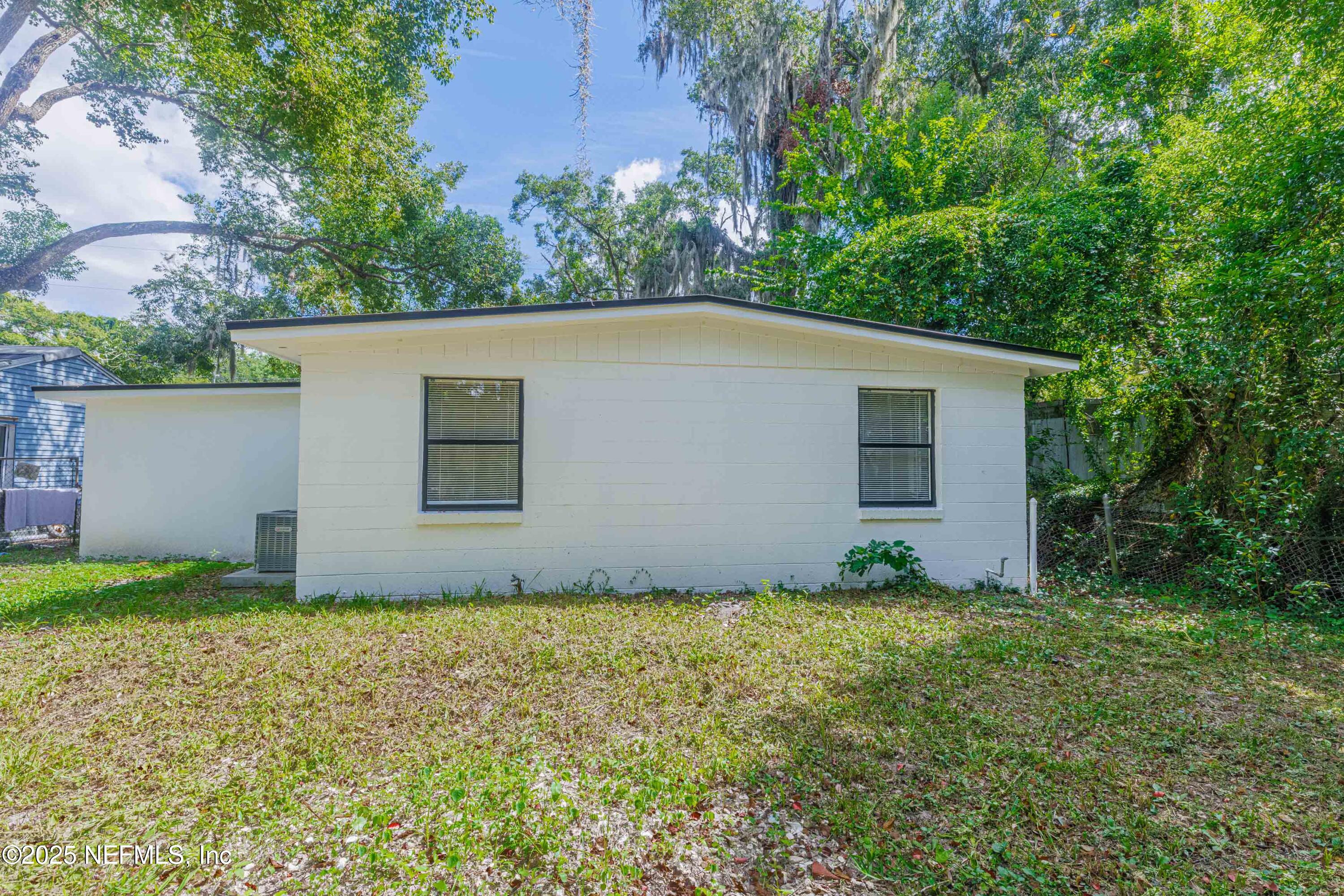 9166 3rd Avenue Jacksonville, FL 32208 - Photo 22 of 23 a view of a backyard