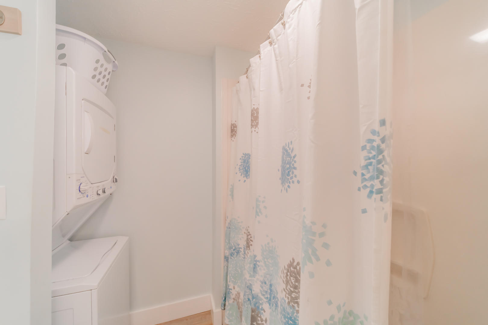 595 Eastern Lake Road, Unit 206 Santa Rosa Beach, FL 32459 - Photo 25 of 33 a bathroom with a shower