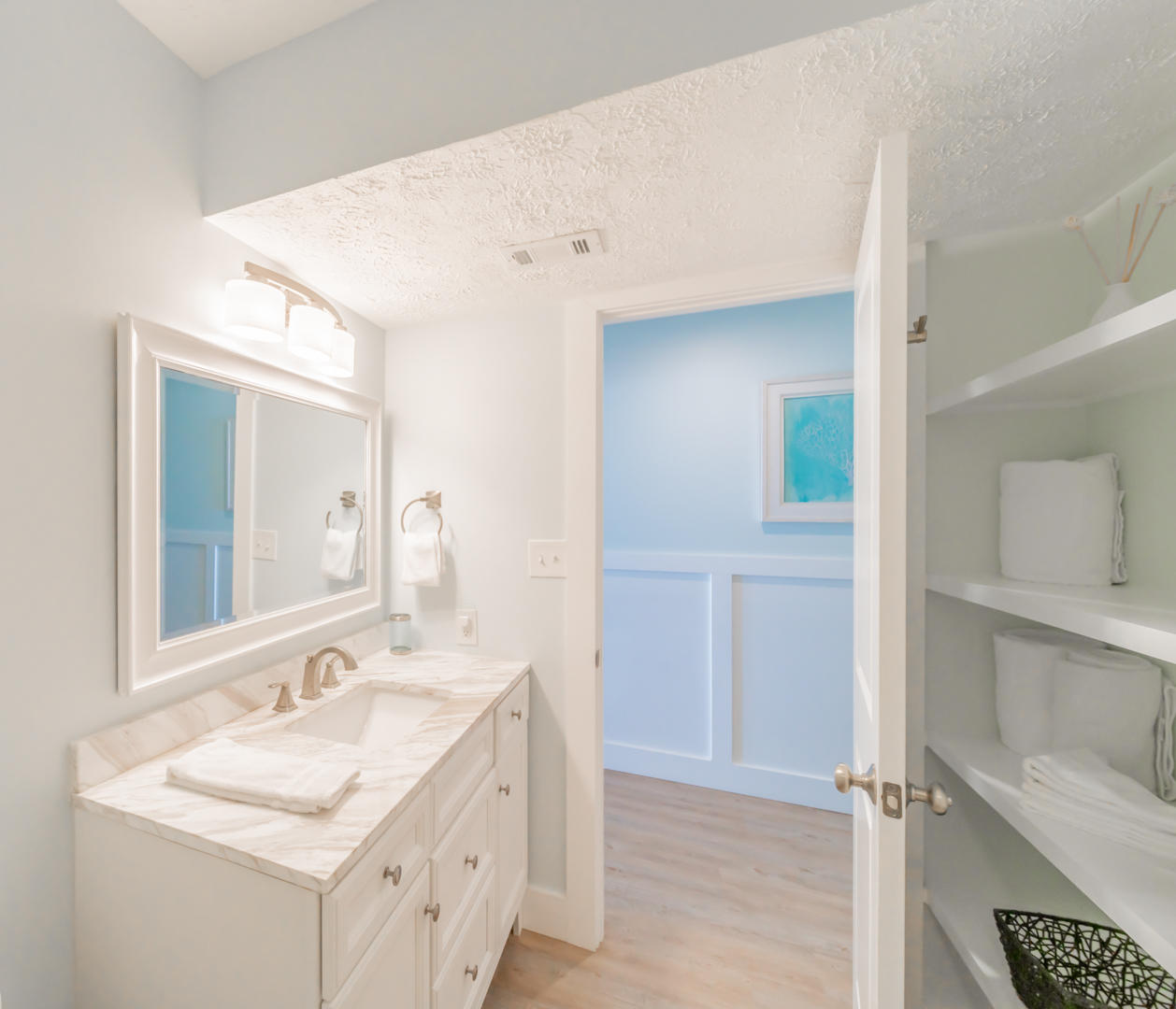 595 Eastern Lake Road, Unit 206 Santa Rosa Beach, FL 32459 - Photo 26 of 33 a bathroom with a sink and a mirror