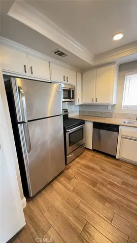 $1,900 | 24319 Canyon Lake Drive North, Unit 7, Canyon Lake, CA 92587