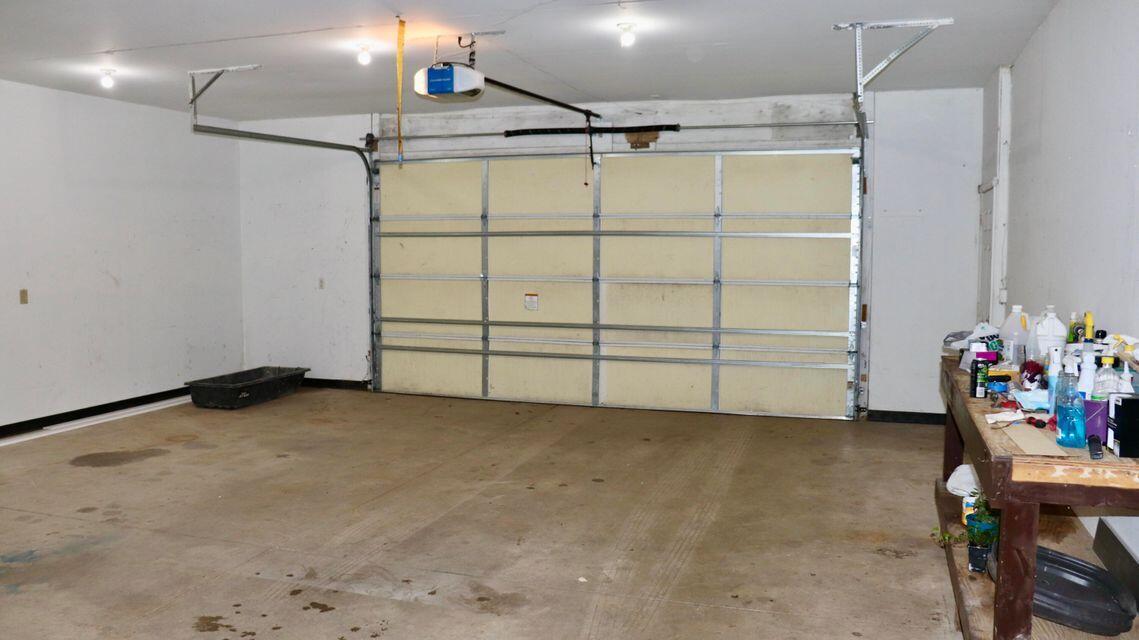 4093 Central Road Muskegon, MI 49445 - Photo 25 of 25 Garage1