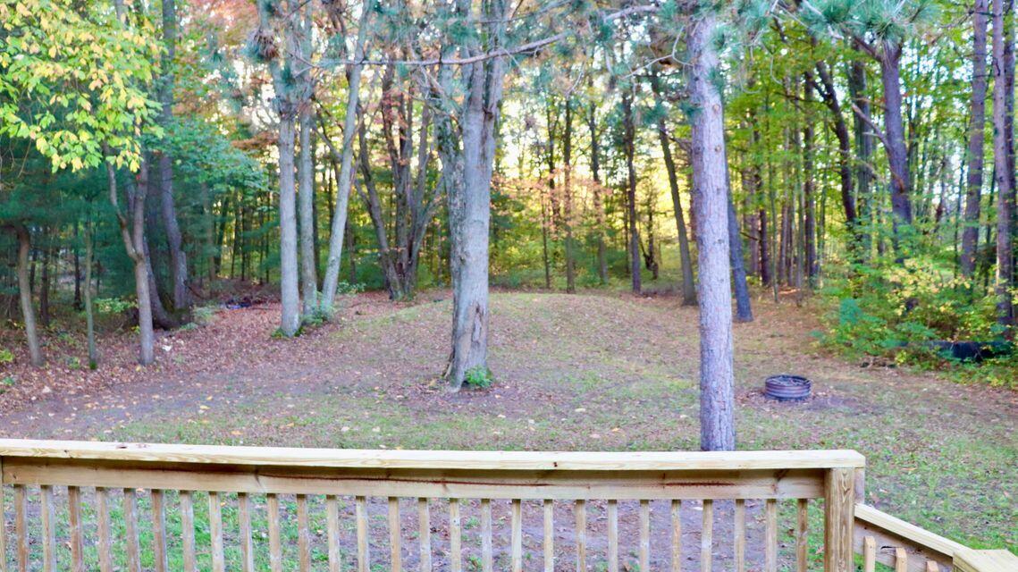 4093 Central Road Muskegon, MI 49445 - Photo 4 of 25 Back2