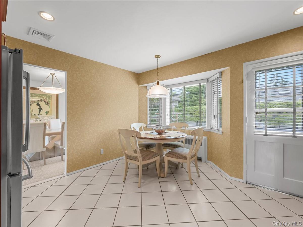 16 Hillvale Road Syosset, NY 11791 - Photo 12 of 30