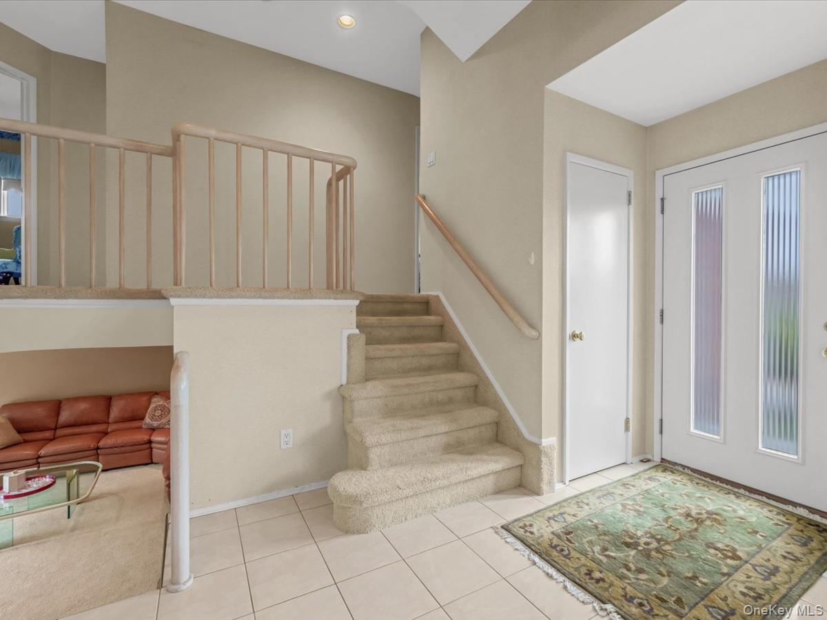 16 Hillvale Road Syosset, NY 11791 - Photo 15 of 30